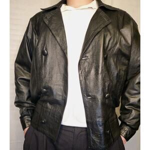 Black Leather Men's 80's Style Bomber Jacket L BOSS Lining Buttons Buckle Accent